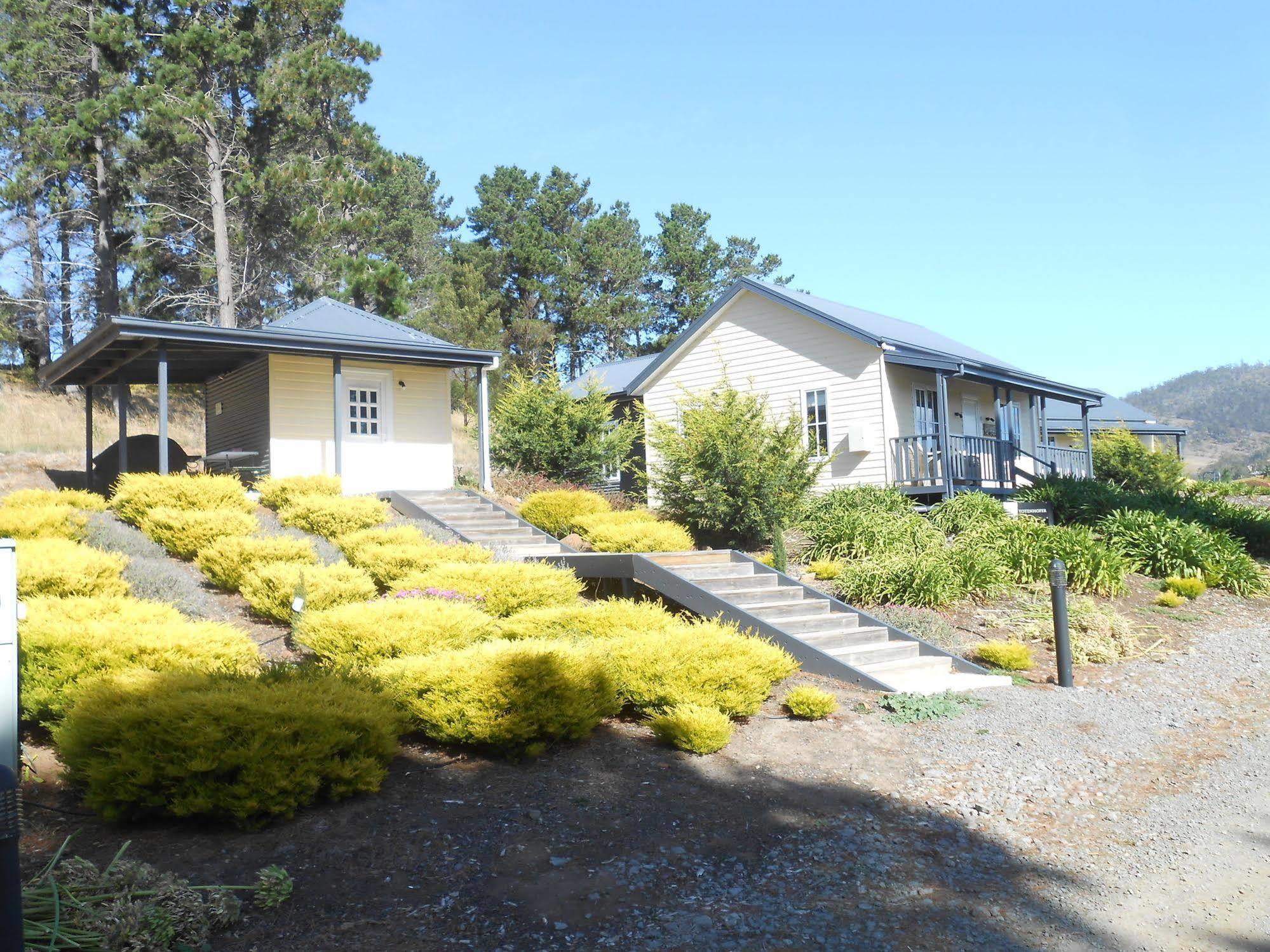 Riversdale Estate Cottages ケンブリッジ エクステリア 写真